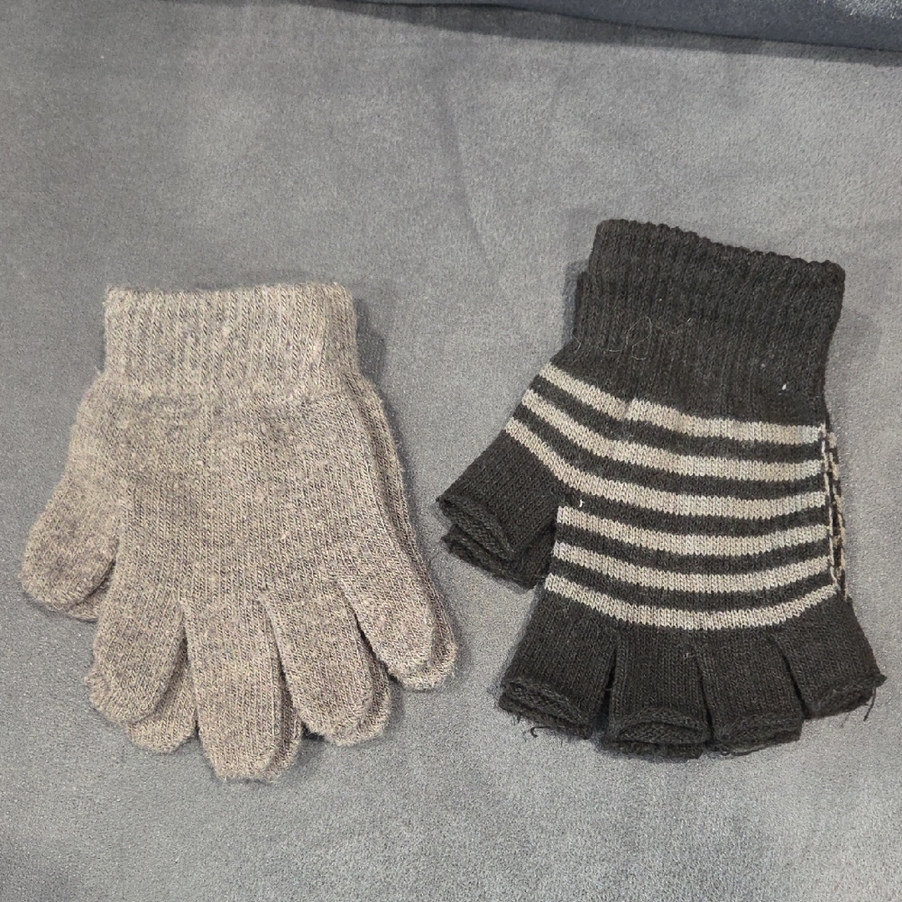 Stylish Gray and Black Fingerless Gloves